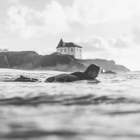 Surfcastle And Surf School * Ferrel (Leiria)