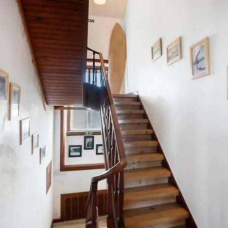 Surfcastle And Surf School Ferrel (Leiria)