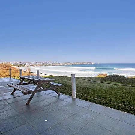 Holiday home Surfcastle And Surf School *