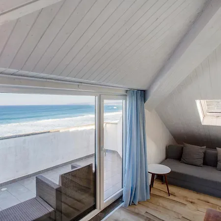 Surfcastle And Surf School Holiday home Ilha de Terra